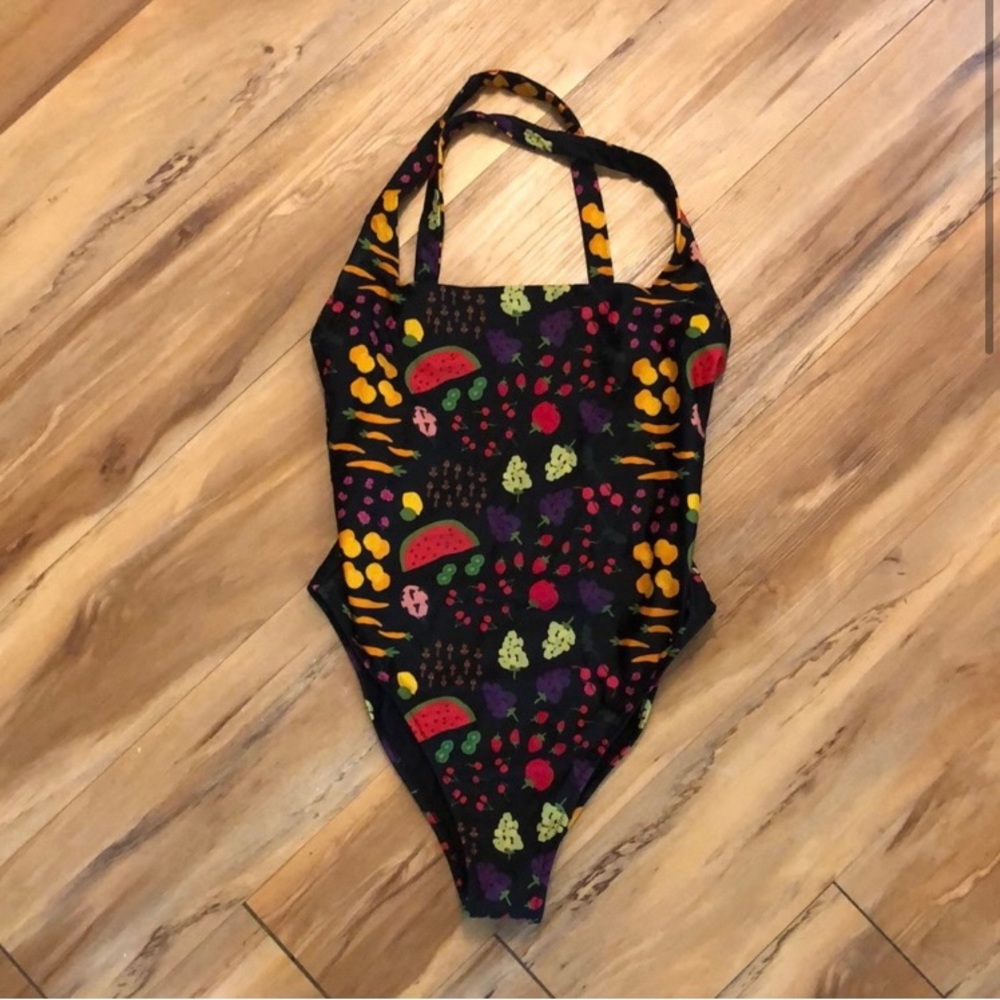 Ookioh X Lisa Says Gah Farmer’s Market One Piece